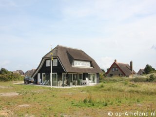 buitenaanzicht Wellnessvilla Zee en Zo