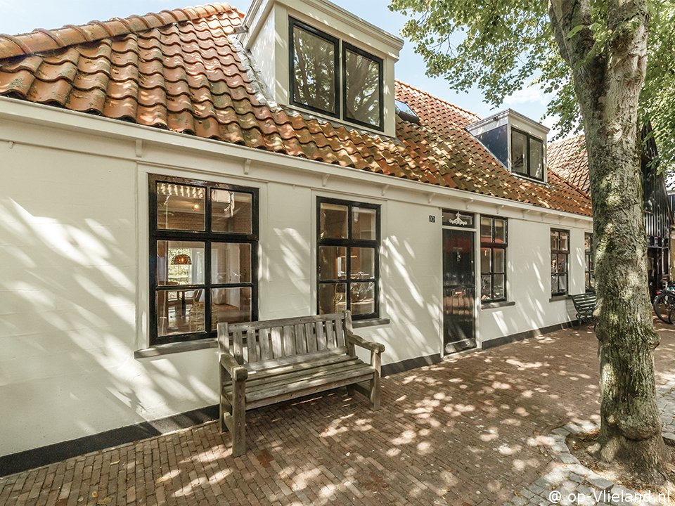 Klik hier voor meer informatie over Vakantiehuis Dorpsstraat 10